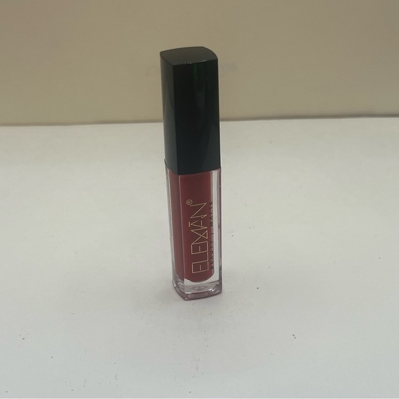 Eleman red liquid lipstick - Picture 2 of 4
